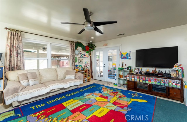 Detail Gallery Image 19 of 62 For 16040 Parthenia, North Hills,  CA 91343 - 2 Beds | 1/1 Baths