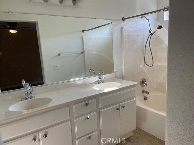 Detail Gallery Image 11 of 11 For 13152 Mesa View, Victorville,  CA 92392 - 3 Beds | 2 Baths