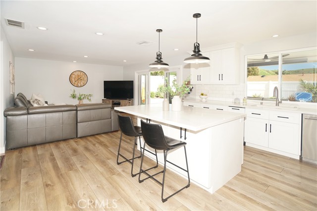 Detail Gallery Image 31 of 69 For 6494 Joshua St, Oak Park,  CA 91377 - 5 Beds | 3 Baths