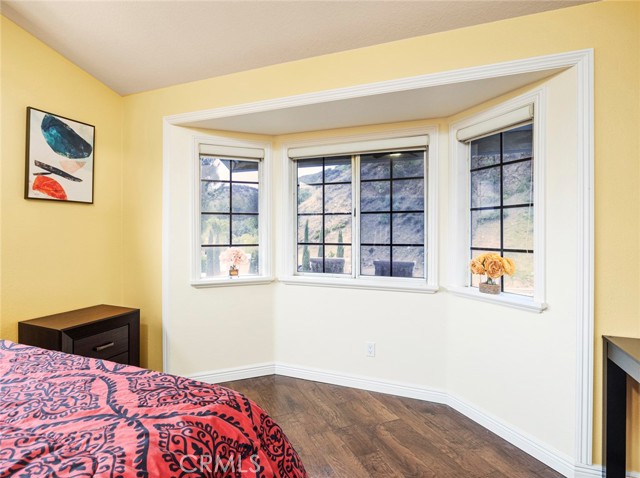 Detail Gallery Image 35 of 39 For 28625 Victoria Rd, Castaic,  CA 91384 - 3 Beds | 2/1 Baths