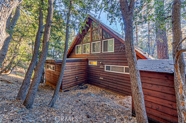 Detail Gallery Image 39 of 51 For 5522 Acorn, Wrightwood,  CA 92397 - 1 Beds | 1/1 Baths