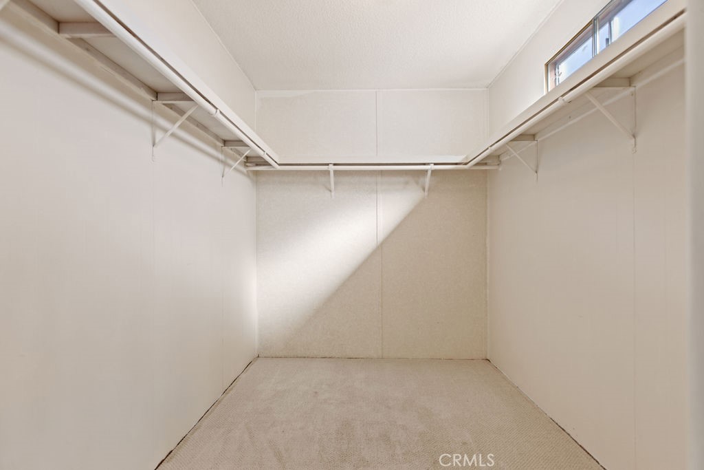 https://media.crmls.org/medias/3b300eb1-7615-44b6-b278-c23c0cf568b8.jpg?preset=X-Large