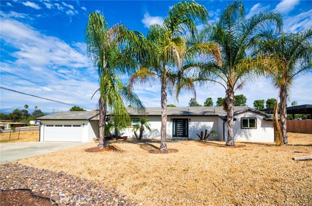 512 S Barranca Street, West Covina CA: https://media.crmls.org/medias/3b30e23a-2d45-4ee7-80b8-a34e288672f3.jpg