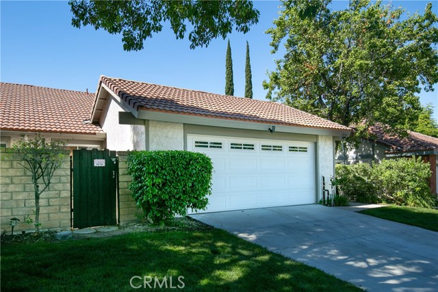 Image 2 for 15732 Rosehaven Ln, Canyon Country, CA 91387