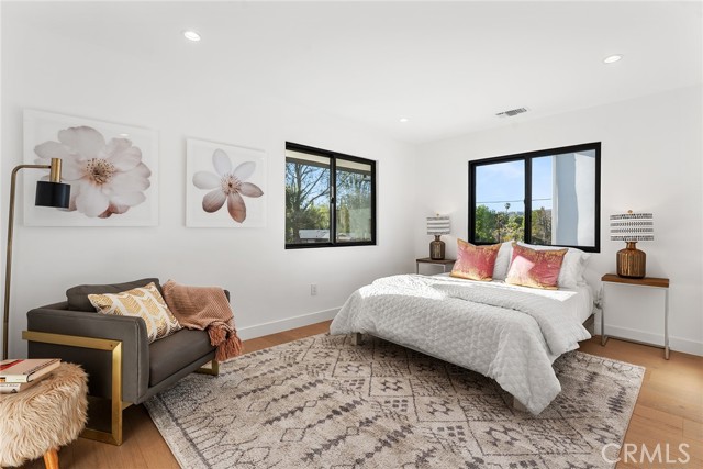 Detail Gallery Image 34 of 57 For 5630 Blanco Ave, Woodland Hills,  CA 91367 - 4 Beds | 4/1 Baths