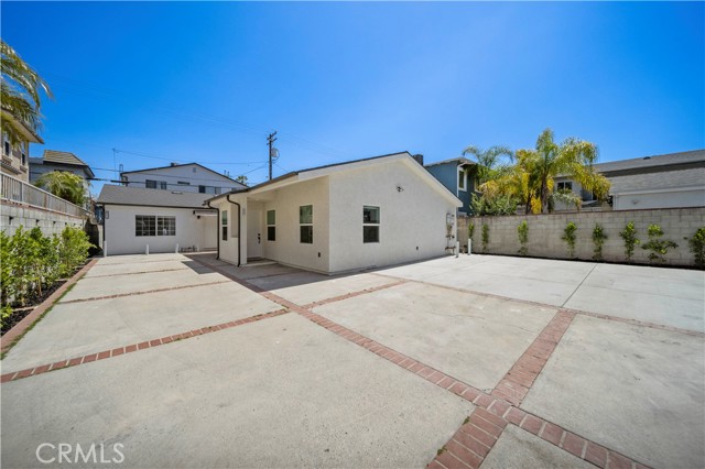 Detail Gallery Image 1 of 20 For 252 W Tujunga #101,  Burbank,  CA 91502 - 2 Beds | 2 Baths