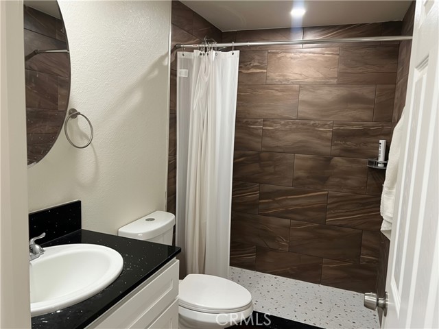 Detail Gallery Image 7 of 9 For 975 E Avenue B, Blythe,  CA 92225 - 5 Beds | 3 Baths