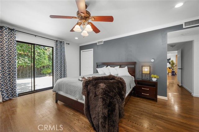 5834 Costello Avenue, Van Nuys CA: https://media.crmls.org/medias/3b321827-8a5b-4cdd-a42b-4ed43485d9b0.jpg