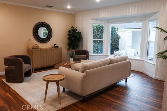 Detail Gallery Image 31 of 55 For 1305 W Riverside, Burbank,  CA 91506 - 4 Beds | 2 Baths