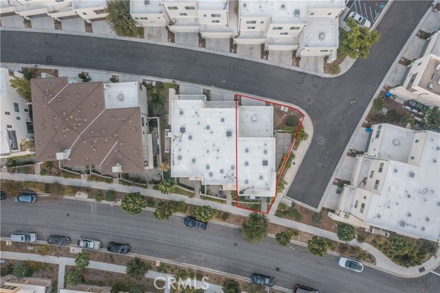 177 Frame, Irvine CA: https://media.crmls.org/medias/3b3278f1-d941-4cf4-b69d-7e6be13c499c.jpg