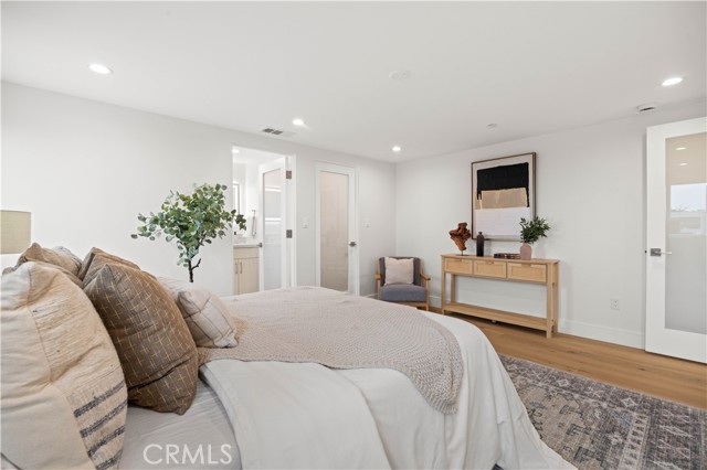 1212 19th Street, Hermosa Beach, California 90254, 4 Bedrooms Bedrooms, ,4 BathroomsBathrooms,Residential,For Sale,19th,SB26062974