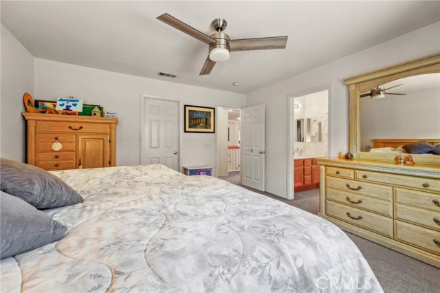 13856 Casablanca Court, Eastvale CA: https://media.crmls.org/medias/3b32a962-c5e3-454a-83e1-a6a171d6cc7e.jpg