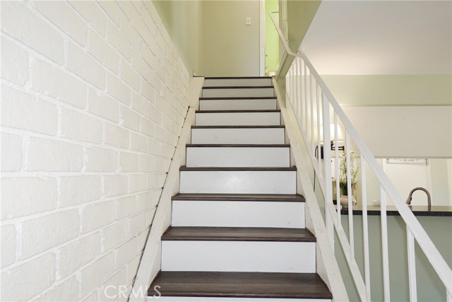 Detail Gallery Image 16 of 39 For 2033 Calle La Sombra #2,  Simi Valley,  CA 93063 - 2 Beds | 1 Baths