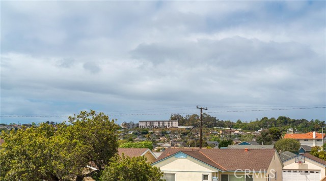 21514 Ellinwood Drive, Torrance CA: https://media.crmls.org/medias/3b33c517-99a2-4136-b5e0-5c3d0677f42f.jpg