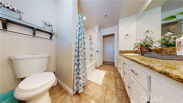 15460 Mandan Road, Apple Valley CA: https://media.crmls.org/medias/3b33d7d2-bc4b-4cc7-920e-80e267df0c7c.jpg