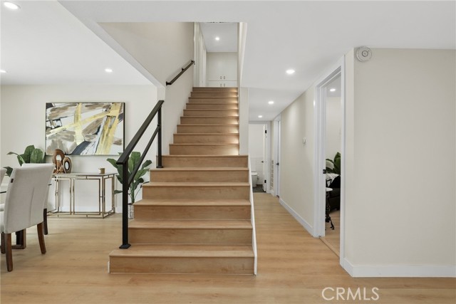 Detail Gallery Image 14 of 34 For 12635 Dorina Pl, Granada Hills,  CA 91344 - 5 Beds | 3/1 Baths