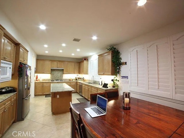 1291 Vintage Oak Street, Simi Valley CA: https://media.crmls.org/medias/3b341a35-ce65-48c9-9c72-0d4c6cbcd9d5.jpg