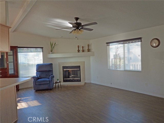 Detail Gallery Image 3 of 51 For 4 Oxford Way, Northridge,  CA 91324 - 2 Beds | 2 Baths