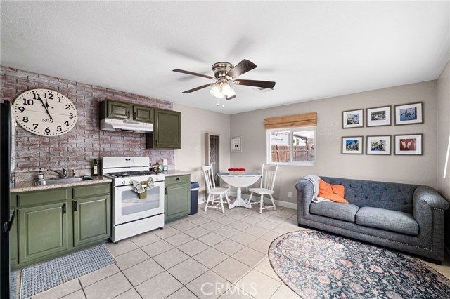 Detail Gallery Image 30 of 44 For 903 Webster, Redlands,  CA 92374 - 4 Beds | 2/1 Baths