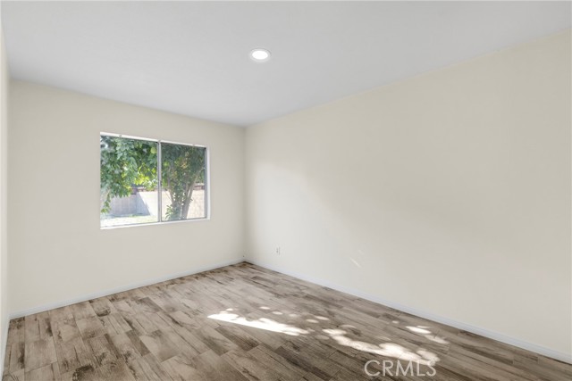 7955 White Oak photo 10
