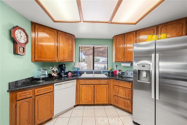 27525 Ventura Drive, Cathedral City CA: https://media.crmls.org/medias/3b35d3d5-6f74-4cf3-9808-55882340c62b.jpg