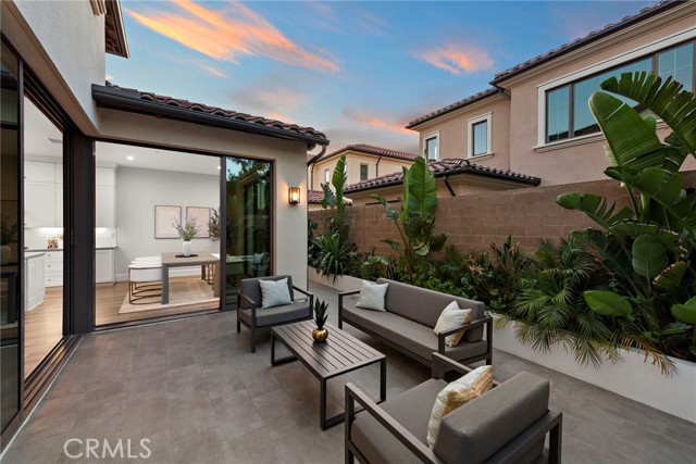 Detail Gallery Image 36 of 45 For 101 Artista, Irvine,  CA 92602 - 4 Beds | 4 Baths