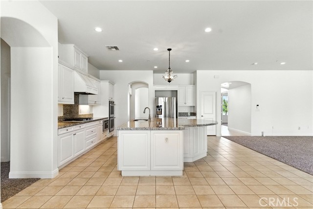 Detail Gallery Image 12 of 46 For 12303 Hemmerling Ln, Bakersfield,  CA 93311 - 4 Beds | 4 Baths