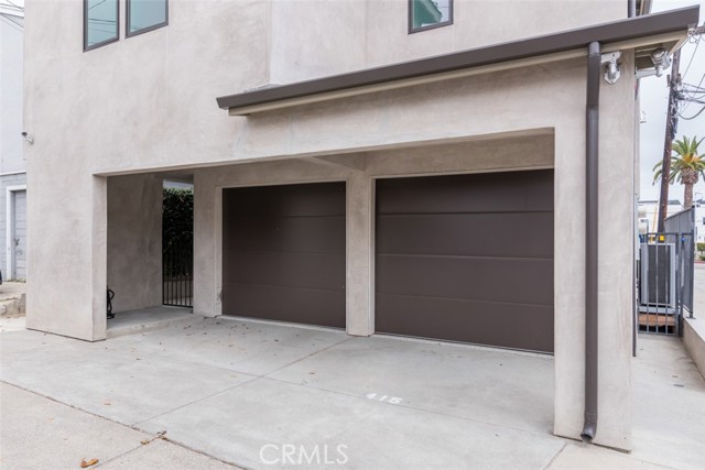 415 1/2 Marguerite Avenue, Corona del Mar CA: https://media.crmls.org/medias/3b36aee2-e3b8-451e-ae91-b1d60489c4cc.jpg