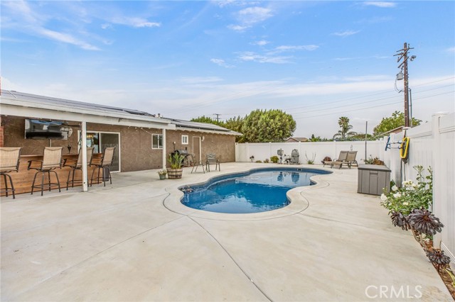 Detail Gallery Image 32 of 74 For 3998 Bluff, Norco,  CA 92860 - 4 Beds | 2/1 Baths