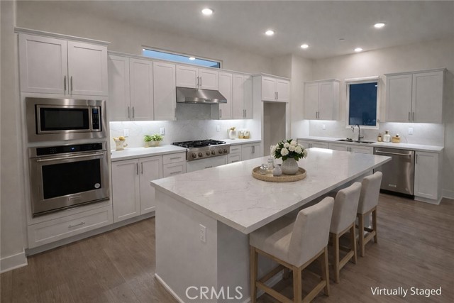 Detail Gallery Image 10 of 34 For 2173 Swaim Way, Tustin,  CA 92782 - 4 Beds | 3/1 Baths