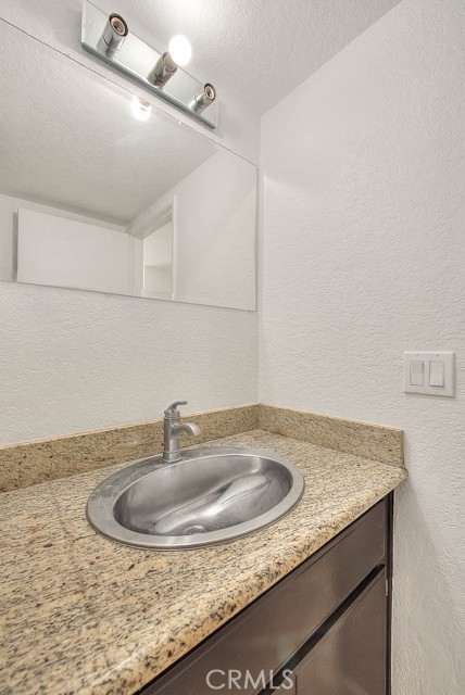7711 Cartilla Avenue, Fontana CA: https://media.crmls.org/medias/3b37bbc3-28a7-4b4d-bfe0-236b37d4a720.jpg