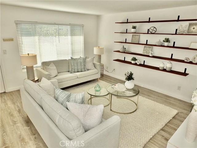 Detail Gallery Image 5 of 25 For 444 Obispo Ave #305,  Long Beach,  CA 90814 - 2 Beds | 2 Baths