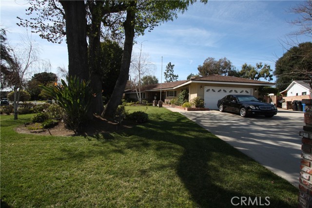 9423 Beckford Avenue photo 5
