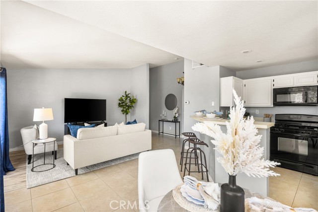 Detail Gallery Image 11 of 39 For 2564 Avenida Del #P201,  Corona,  CA 92882 - 2 Beds | 2 Baths