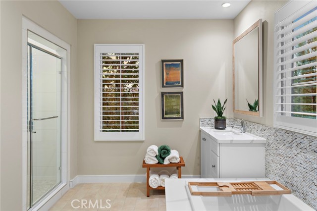 166 Villa Rdg, Irvine CA: https://media.crmls.org/medias/3b394f4c-e0b1-43fb-b69a-95fd7150aebe.jpg