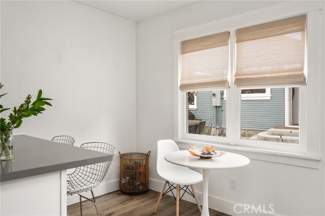 661 Grand Avenue, Long Beach CA: https://media.crmls.org/medias/3b3a340e-360e-4f7a-8c12-bfa696e96e3c.jpg