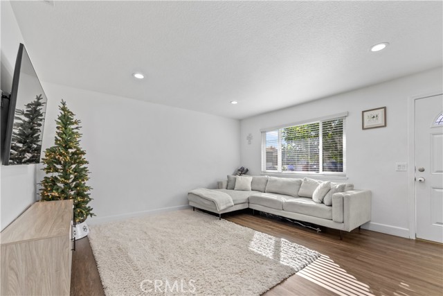 Detail Gallery Image 9 of 26 For 2451 College, La Verne,  CA 91750 - 2 Beds | 1 Baths