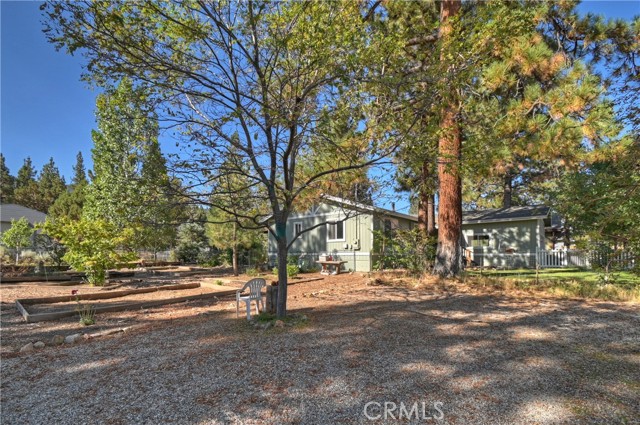 2208 Manzanita Lane, Big Bear City CA: https://media.crmls.org/medias/3b3adf9b-3a85-43fe-9a5b-233245e7843d.jpg