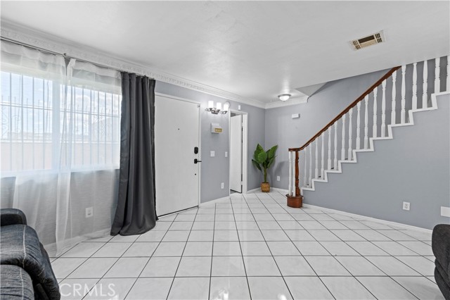 Detail Gallery Image 5 of 31 For 9158 Van Nuys Bld #8,  Panorama City,  CA 91402 - 2 Beds | 3 Baths