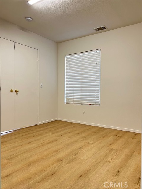 Detail Gallery Image 9 of 21 For 14351 via Roca, Victorville,  CA 92392 - 4 Beds | 2 Baths