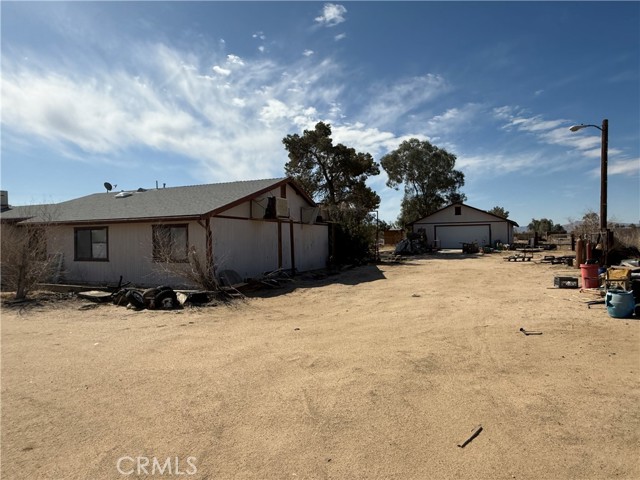 Detail Gallery Image 5 of 8 For 3443 Third St, Inyokern,  CA 93527 - 3 Beds | 3 Baths