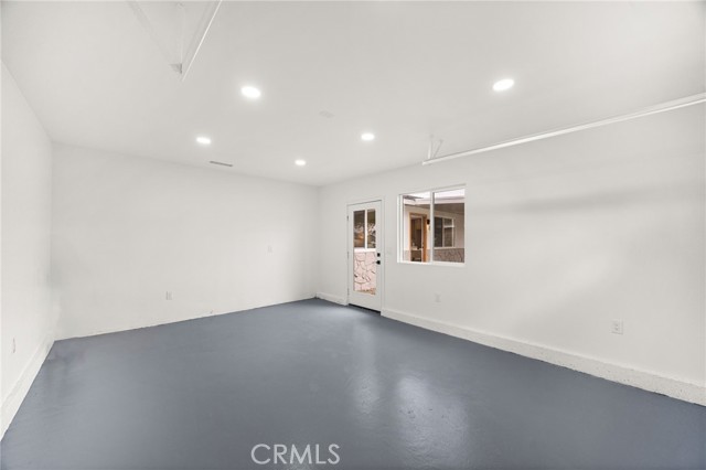 2124 W Flower Avenue, Fullerton CA: https://media.crmls.org/medias/3b3bf539-cc9d-4929-b665-8254362e26bf.jpg