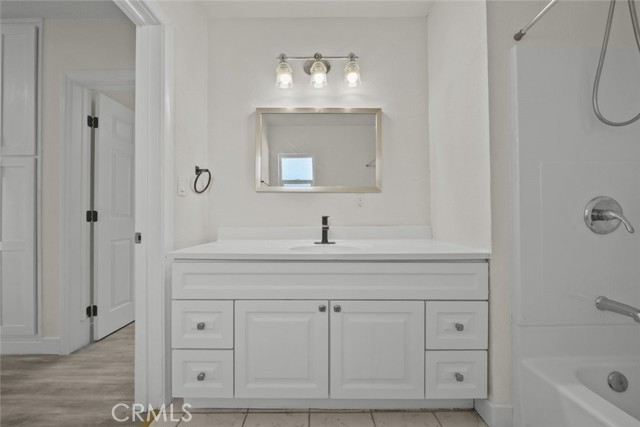 5040 N Lyman Avenue, Covina CA: https://media.crmls.org/medias/3b3c3224-5fde-4343-9259-030ee6cac52e.jpg