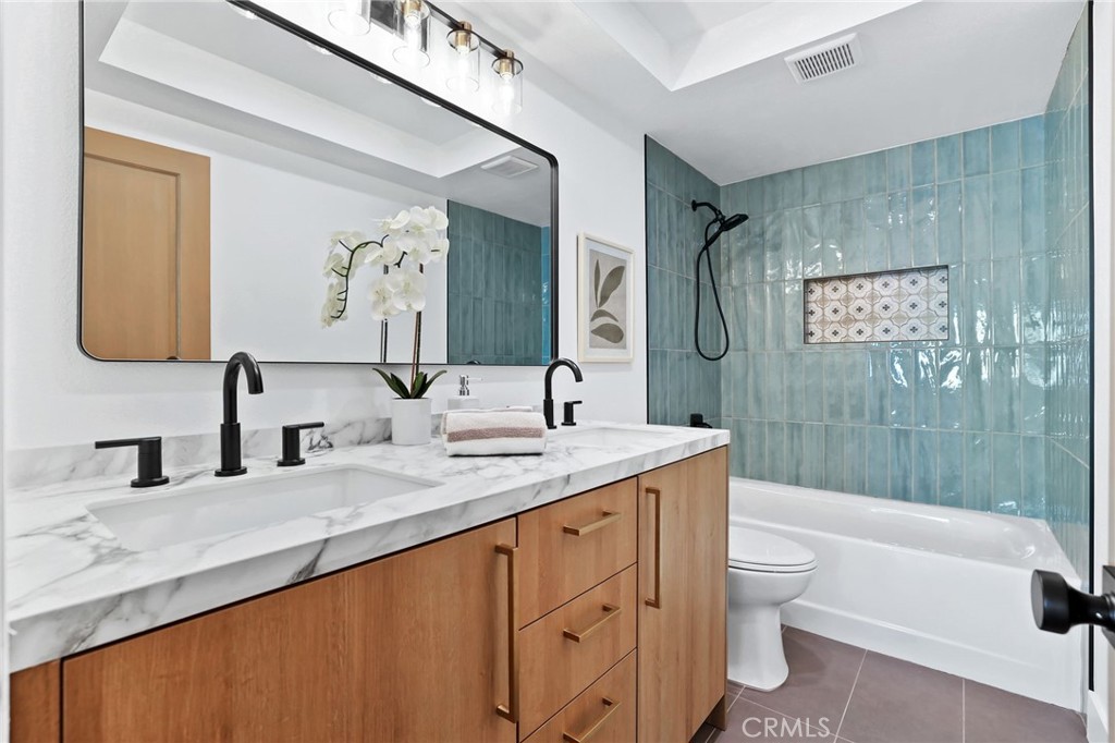 MLS #OC26157556 image #28