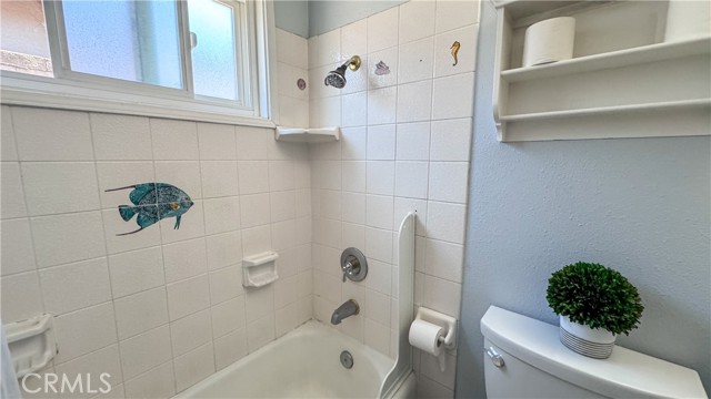 Detail Gallery Image 15 of 23 For 19868 Larbert, Canyon Country,  CA 91351 - 4 Beds | 2 Baths