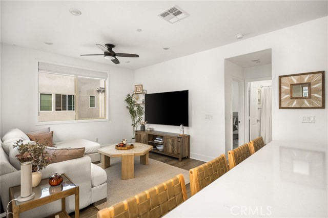 Detail Gallery Image 8 of 51 For 1613 Jade Road, Mission Viejo,  CA 92694 - 3 Beds | 3 Baths