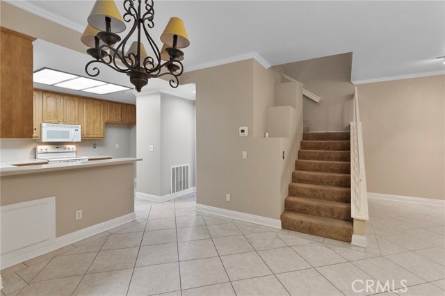 Detail Gallery Image 10 of 25 For 128 Gallery Way, Tustin,  CA 92782 - 3 Beds | 2/1 Baths