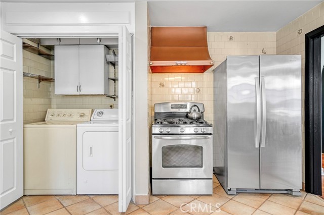 Detail Gallery Image 11 of 45 For 11290 Ivy Pl, Los Angeles,  CA 90064 - 3 Beds | 2 Baths