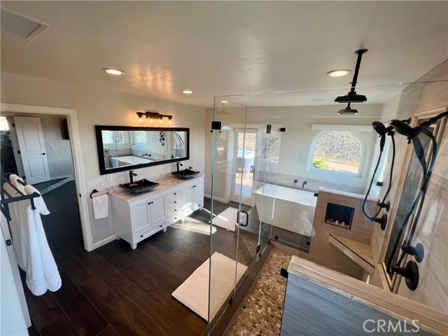 35251 Calle Campo, Temecula CA: https://media.crmls.org/medias/3b3eb5b8-9632-4b59-a9e3-c4717e9b10b1.jpg