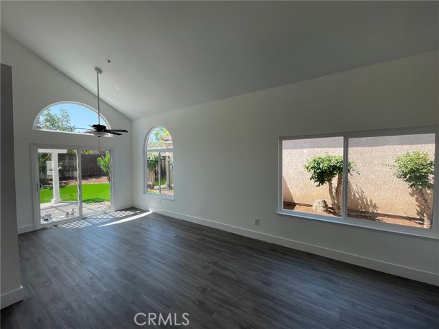5917 San Remo Way, Yorba Linda CA: https://media.crmls.org/medias/3b4046d1-c3ff-4ff5-8ec3-adad945a3780.jpg